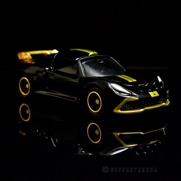 Illustration for article titled Thursday on the Thames Obsure Rally Edition - Lotus Exige R-GT